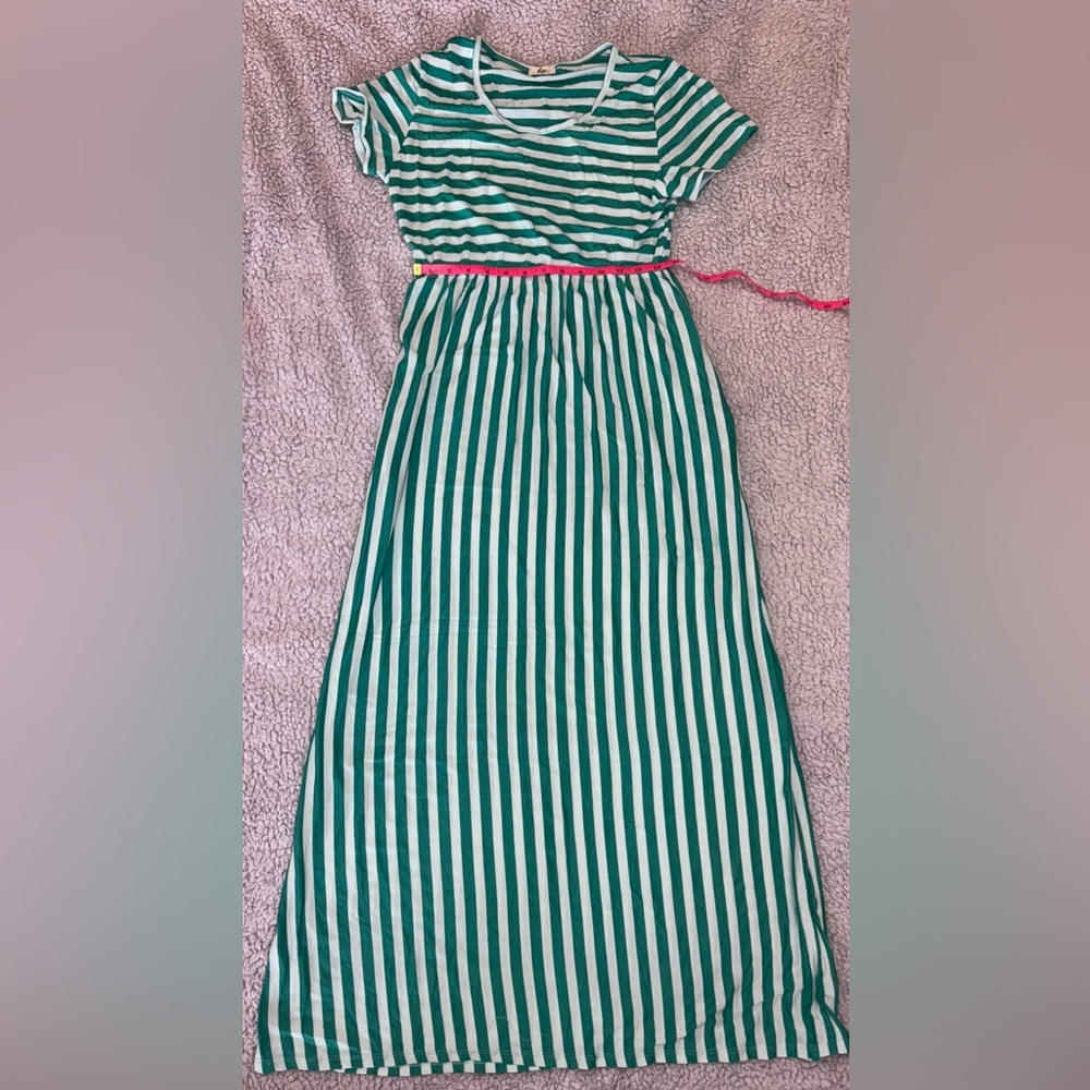 Green and White Maxi Sundress with Raglan Sleeves